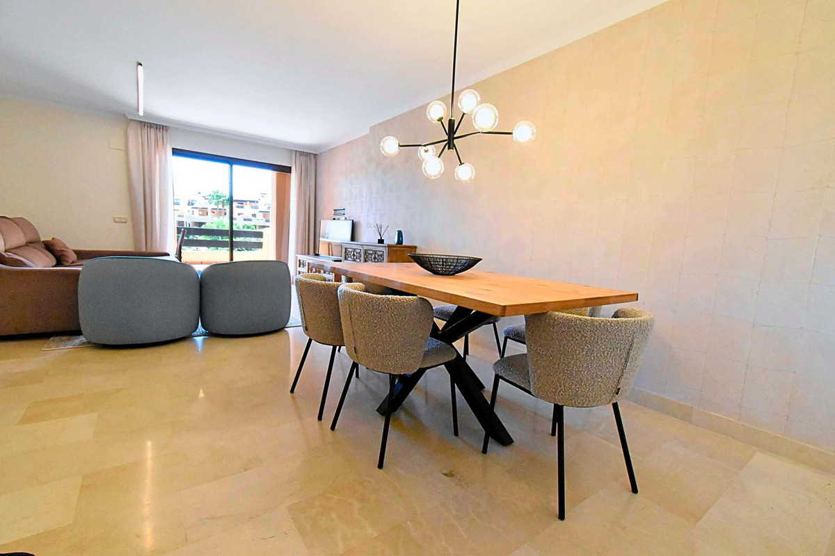 Se vende Apartamento Planta Media de 2 dormitorios en Costa Del Sol, Málaga, España