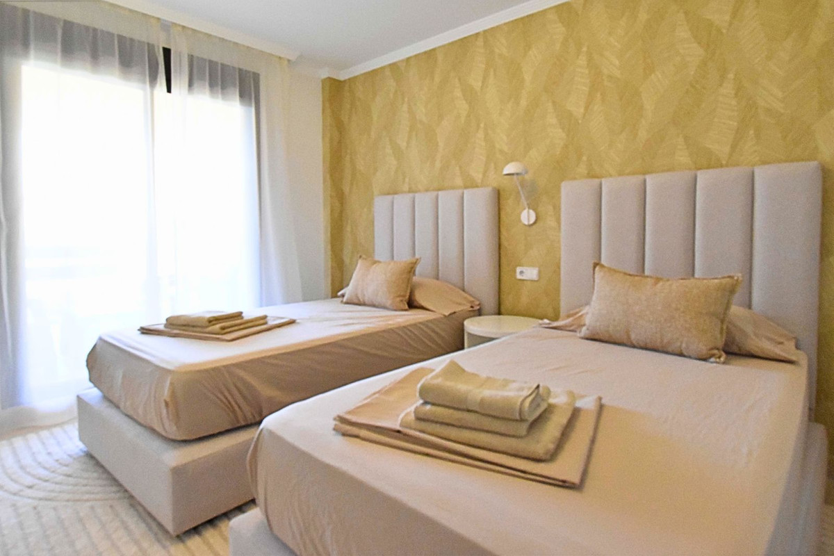 Se vende Apartamento Planta Media de 2 dormitorios en Costa Del Sol, Málaga, España