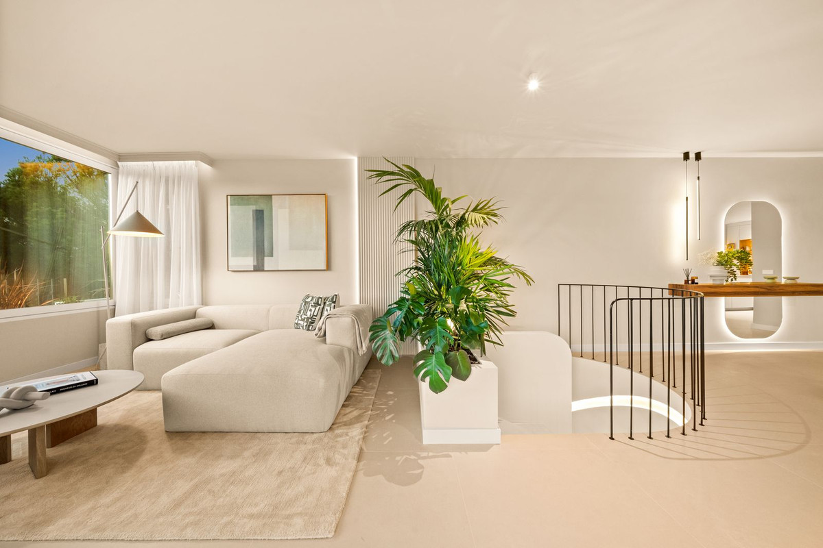 3 Bed Apartment for sale in La Quinta Costa Del Sol, Málaga, Spain