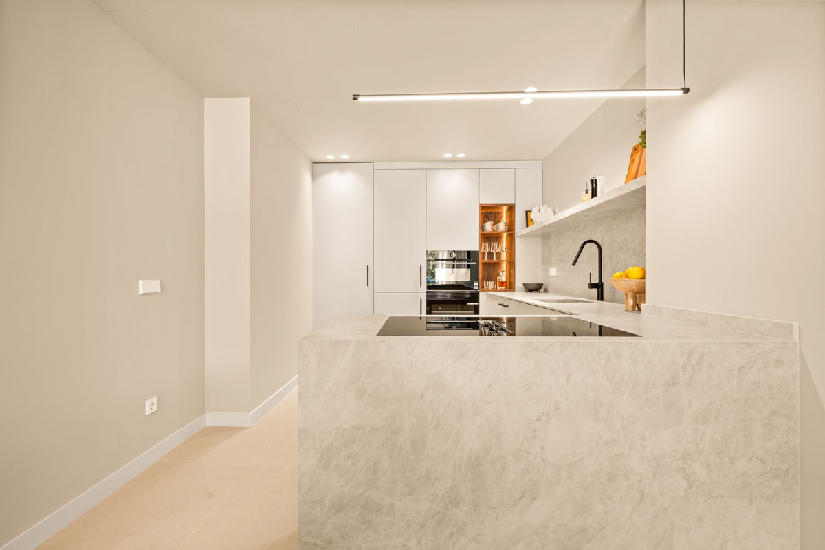 3 Bed Apartment for sale in La Quinta Costa Del Sol, Málaga, Spain