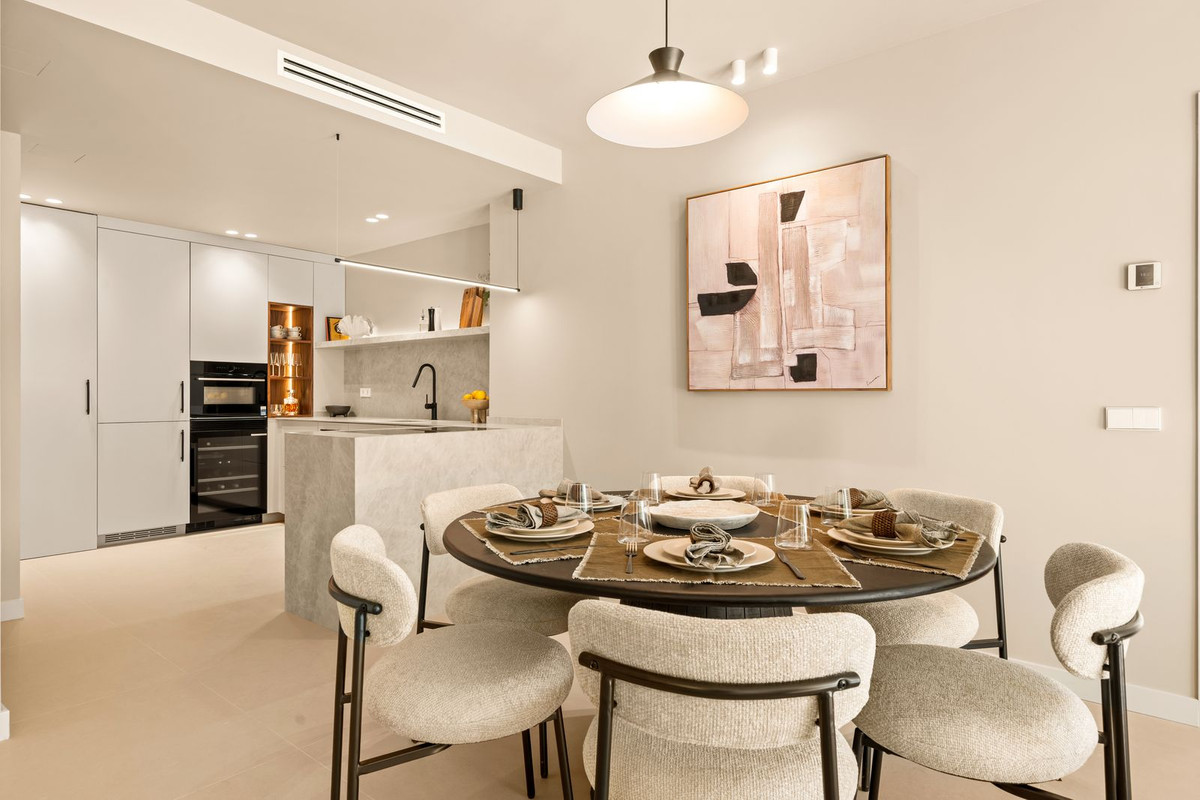3 Bed Apartment for sale in La Quinta Costa Del Sol, Málaga, Spain