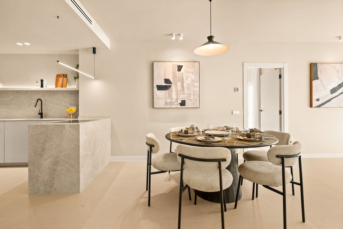 3 Bed Apartment for sale in La Quinta Costa Del Sol, Málaga, Spain