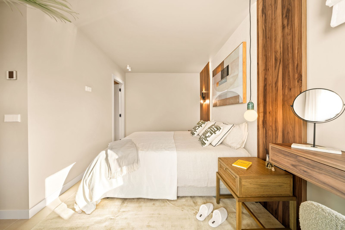 3 Bed Apartment for sale in La Quinta Costa Del Sol, Málaga, Spain