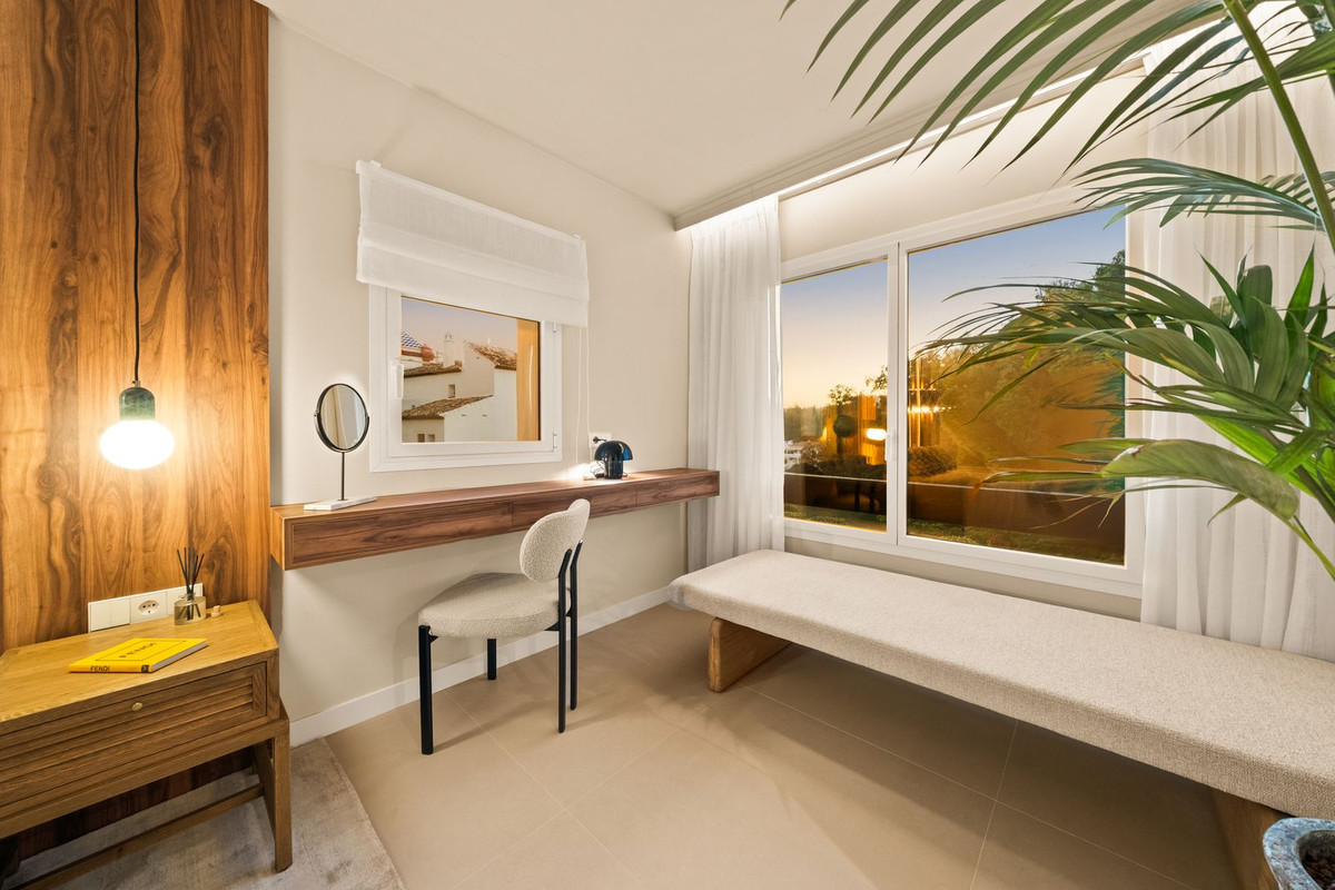 3 Bed Apartment for sale in La Quinta Costa Del Sol, Málaga, Spain