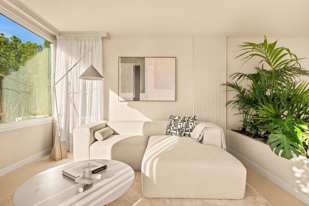 3 Bed Apartment for sale in La Quinta Costa Del Sol, Málaga, Spain