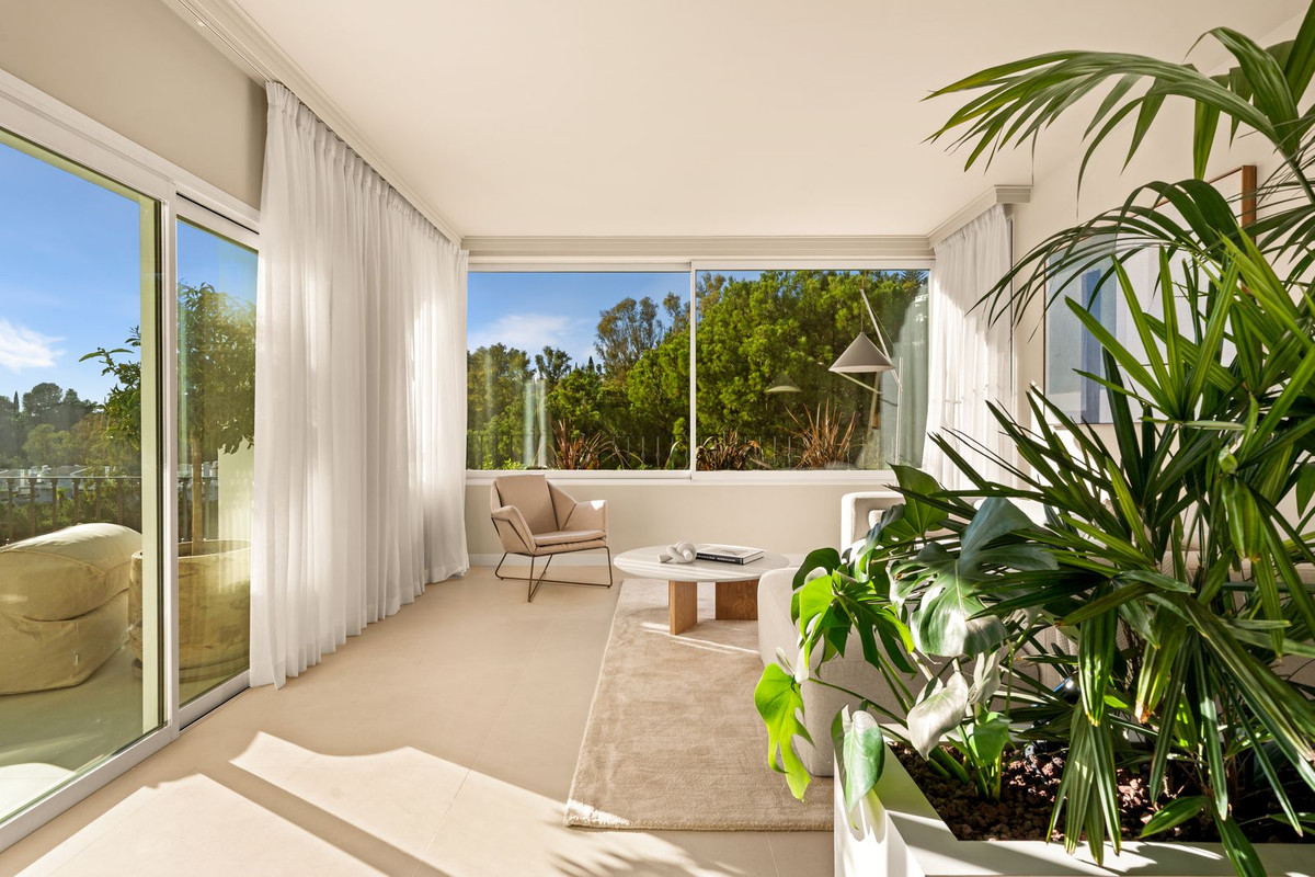 3 Bed Apartment for sale in La Quinta Costa Del Sol, Málaga, Spain