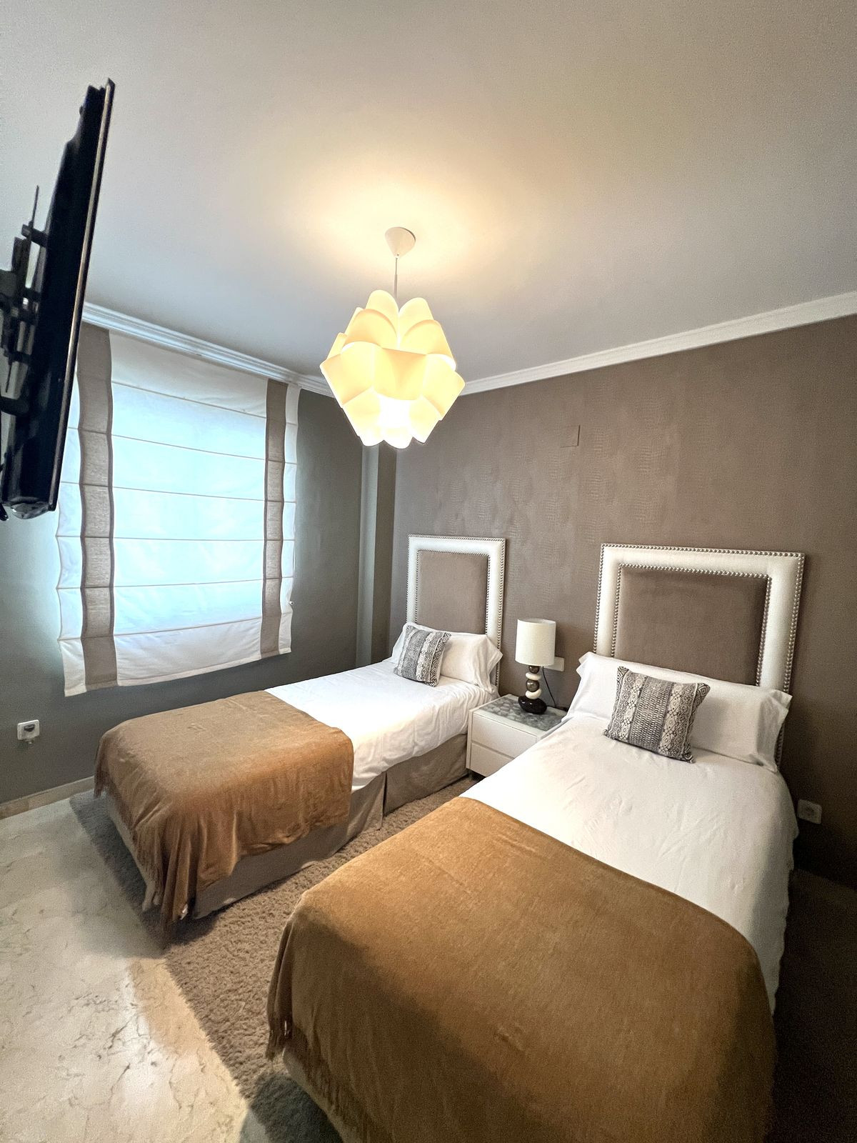 2 Bed Apartment for sale in Puerto Banús Costa Del Sol, Málaga, Spain