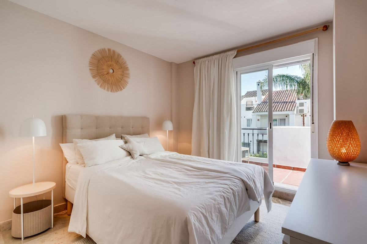 4 Bed Townhouse for sale in Nueva Andalucía Costa Del Sol, Málaga, Spain