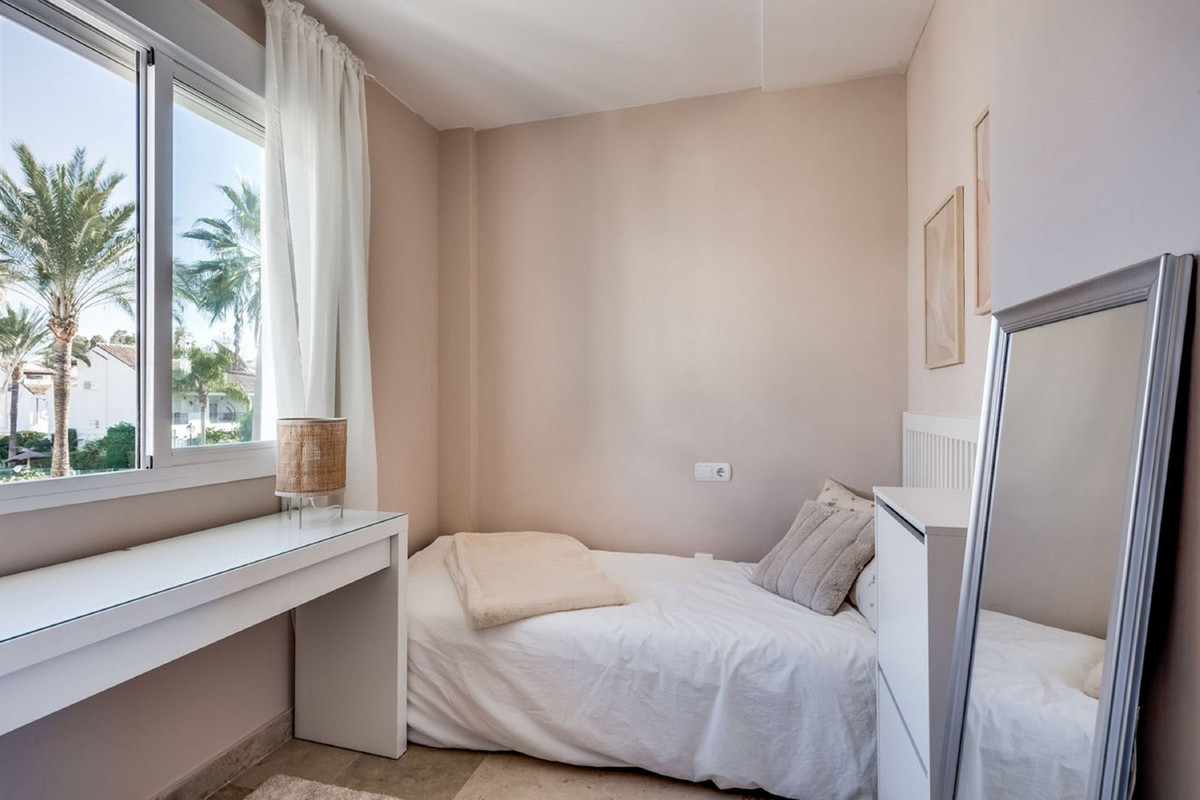 4 Bed Townhouse for sale in Nueva Andalucía Costa Del Sol, Málaga, Spain