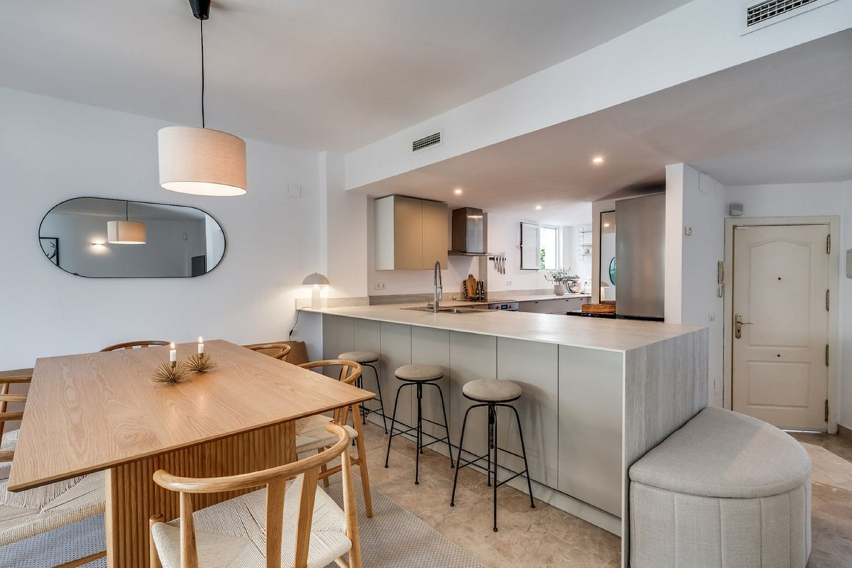 4 Bed Townhouse for sale in Nueva Andalucía Costa Del Sol, Málaga, Spain