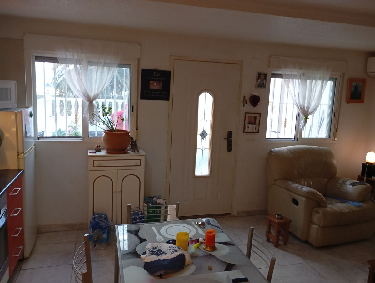 Se vende Bungalow de 2 dormitorios en Costa Blanca, Alicante, España