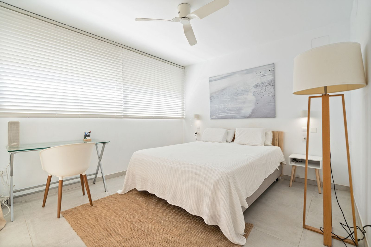 Se vende Villa - Chalet de 3 dormitorios en Costa Del Sol, Málaga, España