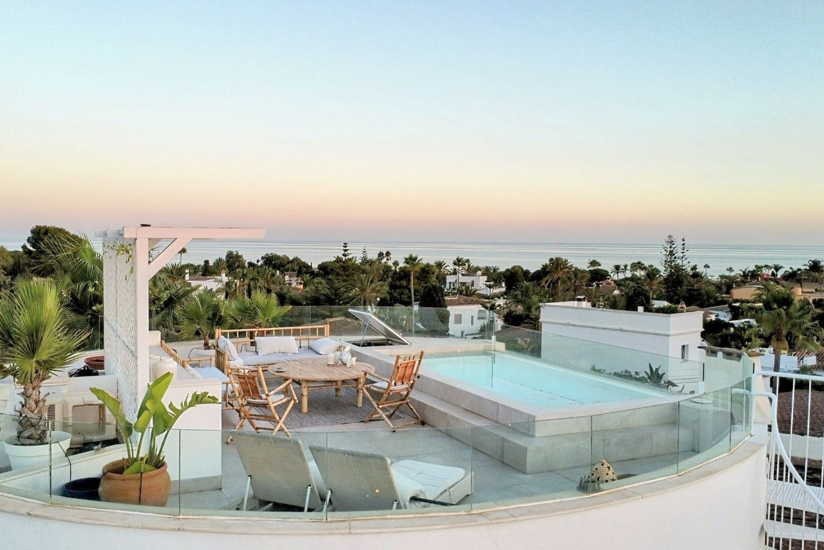 Se vende Villa - Chalet de 3 dormitorios en Costa Del Sol, Málaga, España