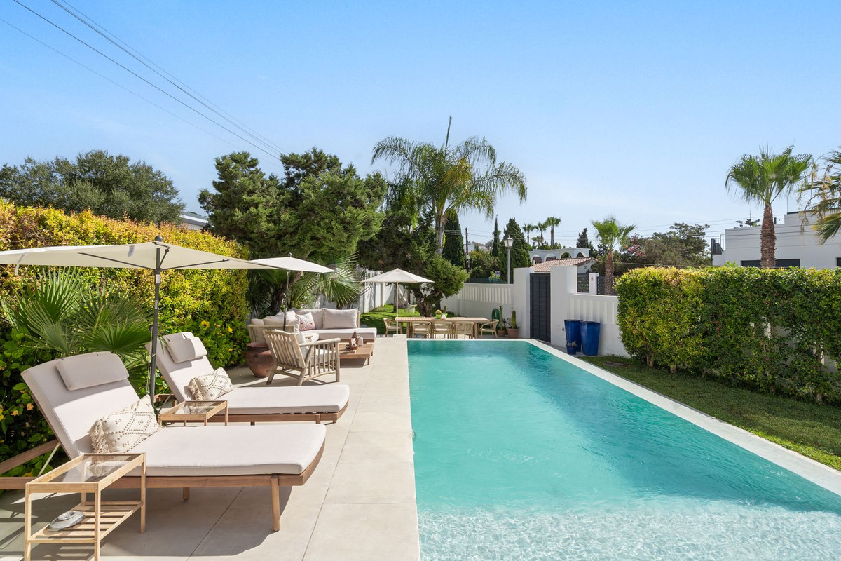 Se vende Villa - Chalet de 3 dormitorios en Costa Del Sol, Málaga, España