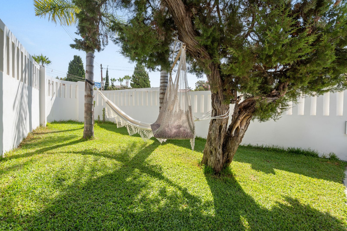 Se vende Villa - Chalet de 3 dormitorios en Costa Del Sol, Málaga, España