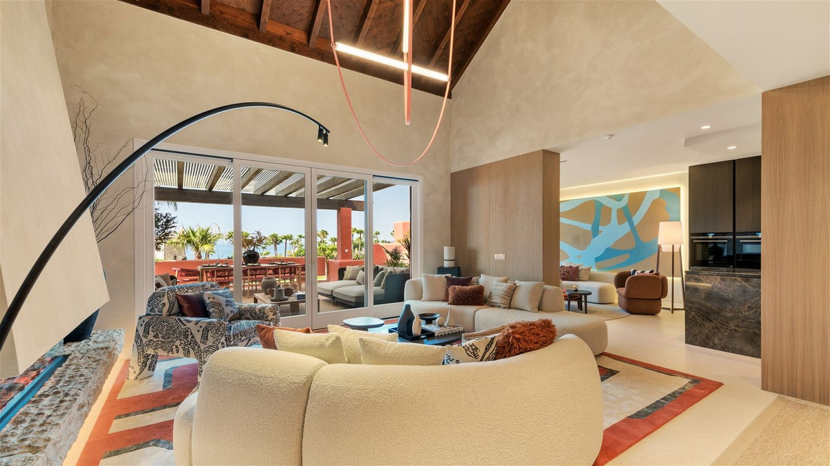 3 Bed Apartment for sale in Estepona Costa Del Sol, Málaga, Spain