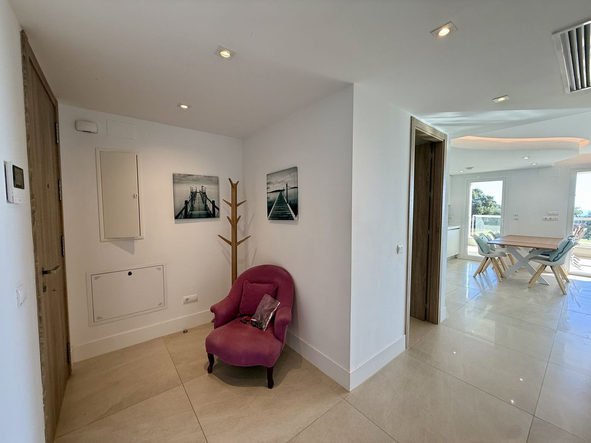 Se vende Apartamento Planta Media de 3 dormitorios en Costa Del Sol, Cadiz, España