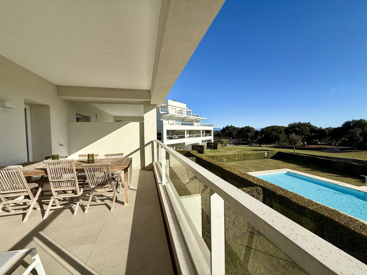 Se vende Apartamento Planta Media de 3 dormitorios en Costa Del Sol, Cadiz, España