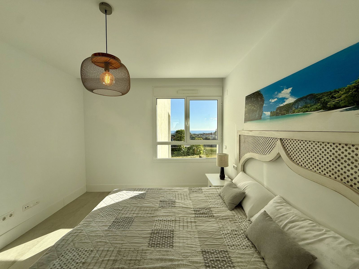 Se vende Apartamento Planta Media de 3 dormitorios en Costa Del Sol, Cadiz, España