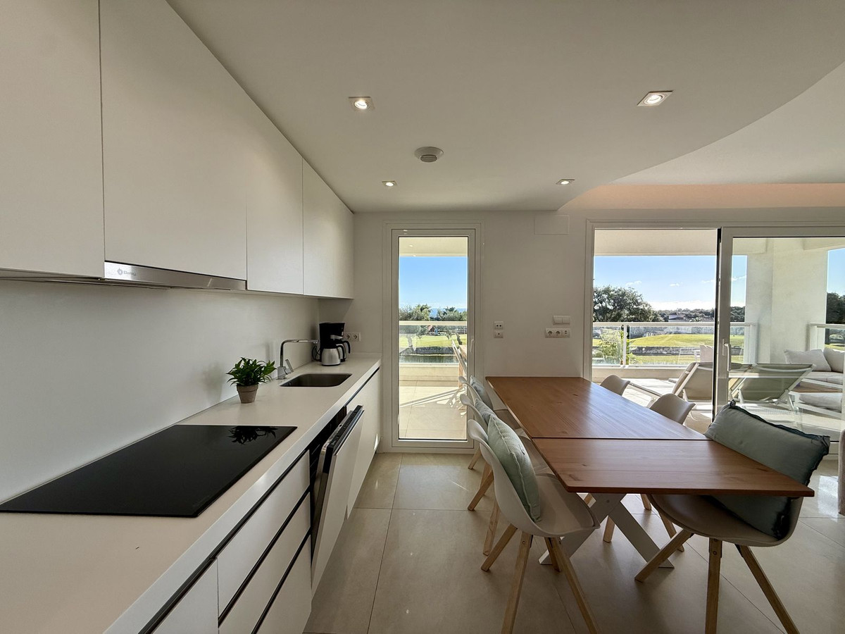 Se vende Apartamento Planta Media de 3 dormitorios en Costa Del Sol, Cadiz, España