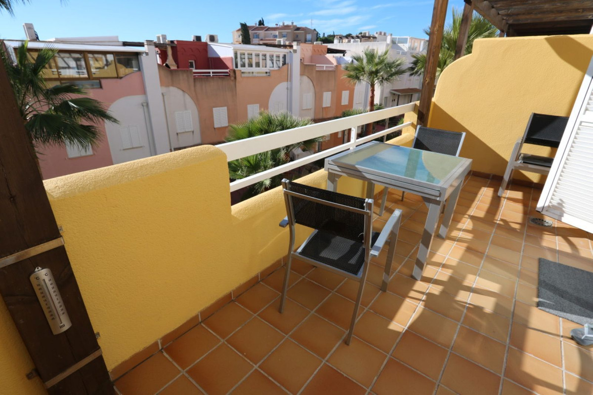 3 Bed Townhouse for sale in Torreblanca Costa Del Sol, Málaga, Spain