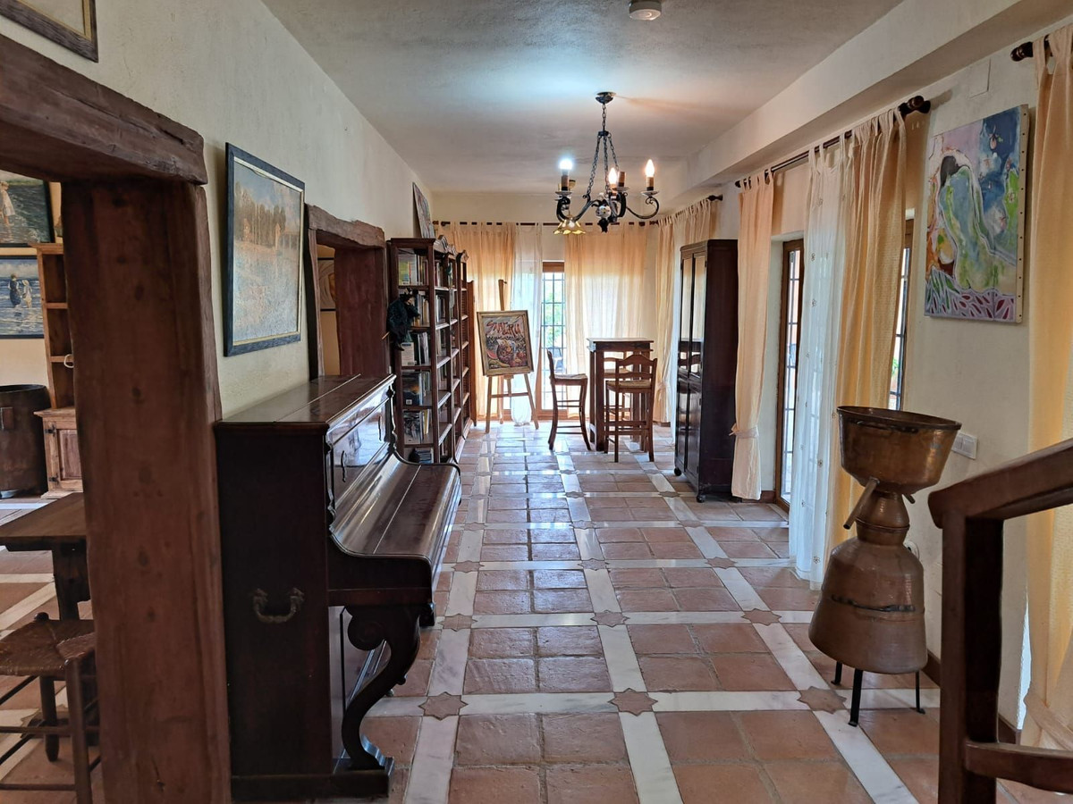 4 Bed Townhouse for sale in Mijas Costa Del Sol, Málaga, Spain