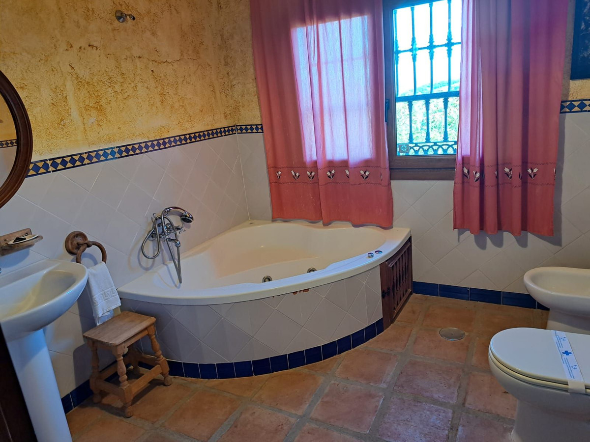 4 Bed Townhouse for sale in Mijas Costa Del Sol, Málaga, Spain