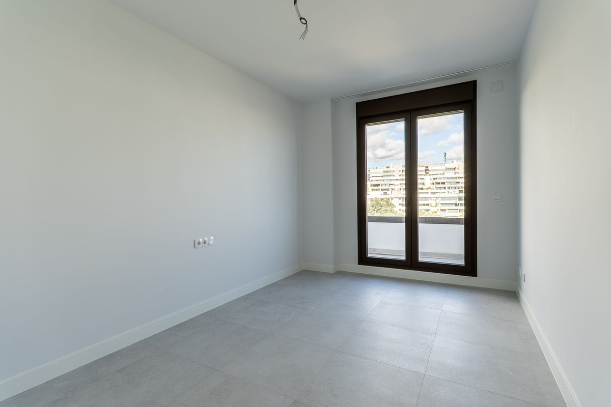 2 Bed Apartment for sale in Estepona Costa Del Sol, Málaga, Spain