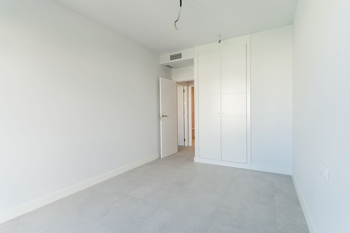 2 Bed Apartment for sale in Estepona Costa Del Sol, Málaga, Spain