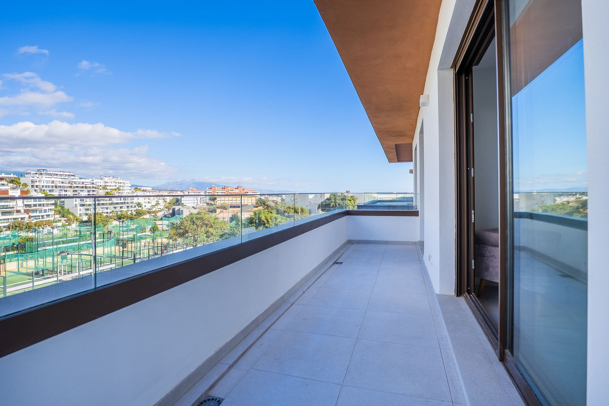 2 Bed Apartment for sale in Estepona Costa Del Sol, Málaga, Spain