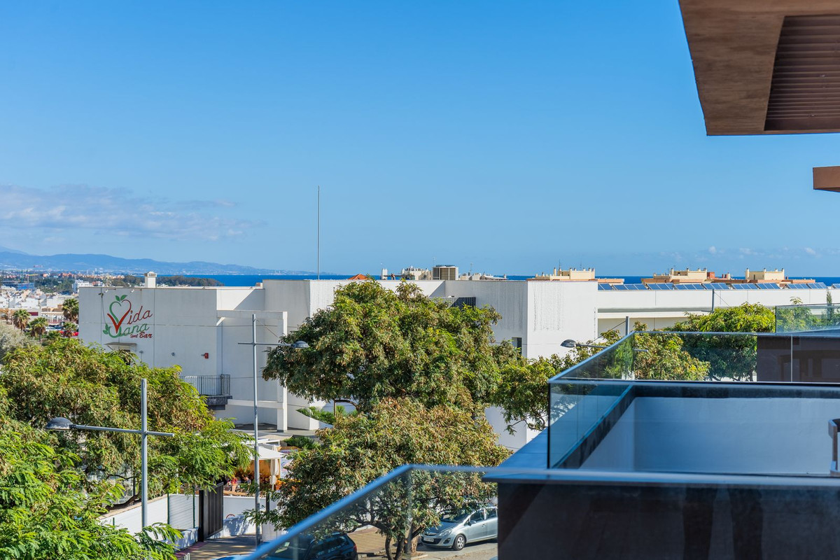 2 Bed Apartment for sale in Estepona Costa Del Sol, Málaga, Spain