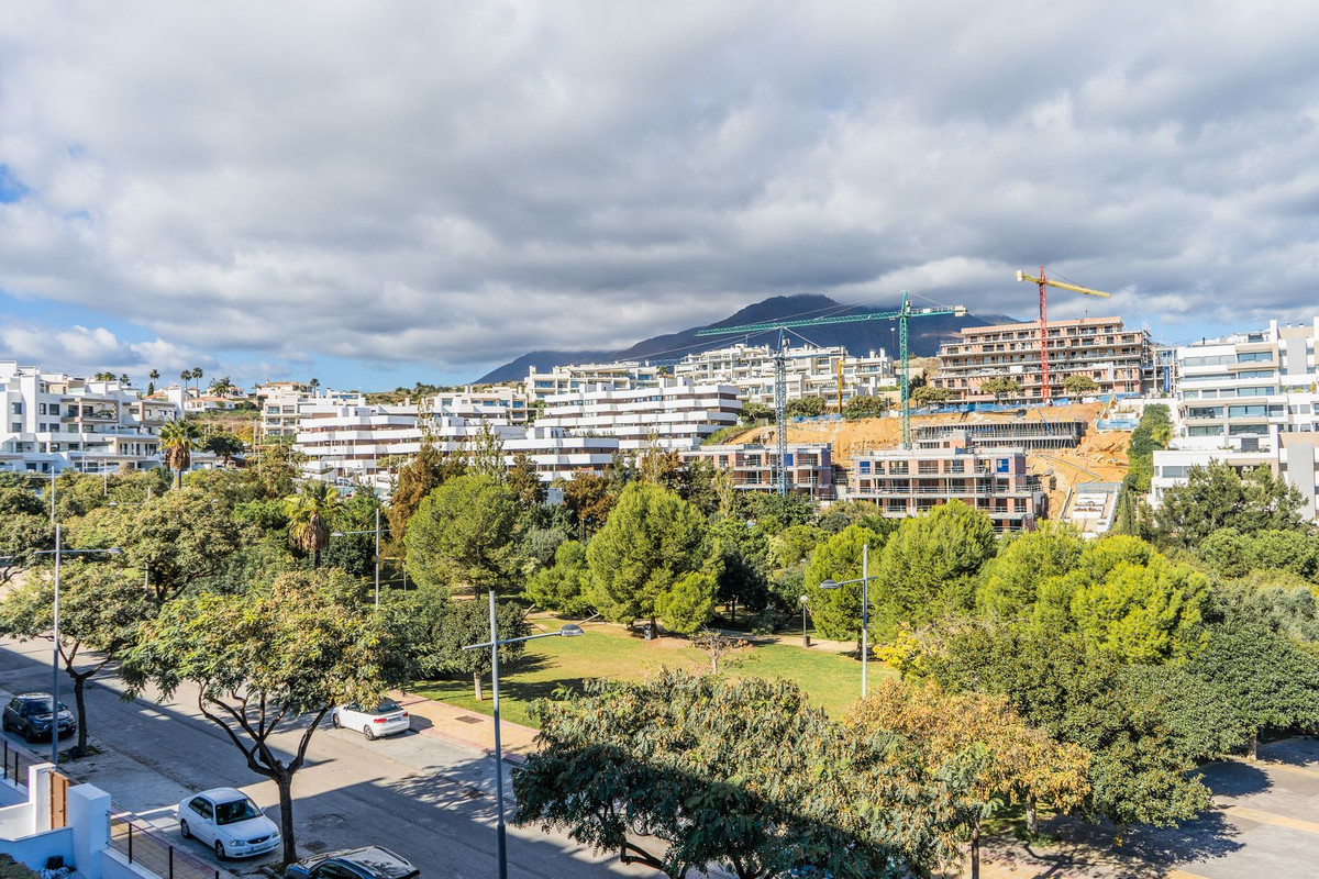 2 Bed Apartment for sale in Estepona Costa Del Sol, Málaga, Spain