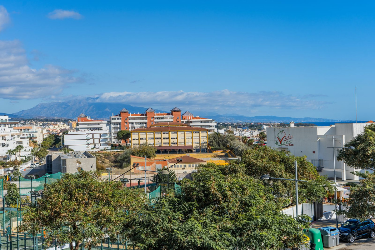 2 Bed Apartment for sale in Estepona Costa Del Sol, Málaga, Spain