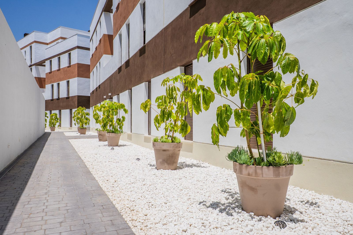 2 Bed Apartment for sale in Estepona Costa Del Sol, Málaga, Spain