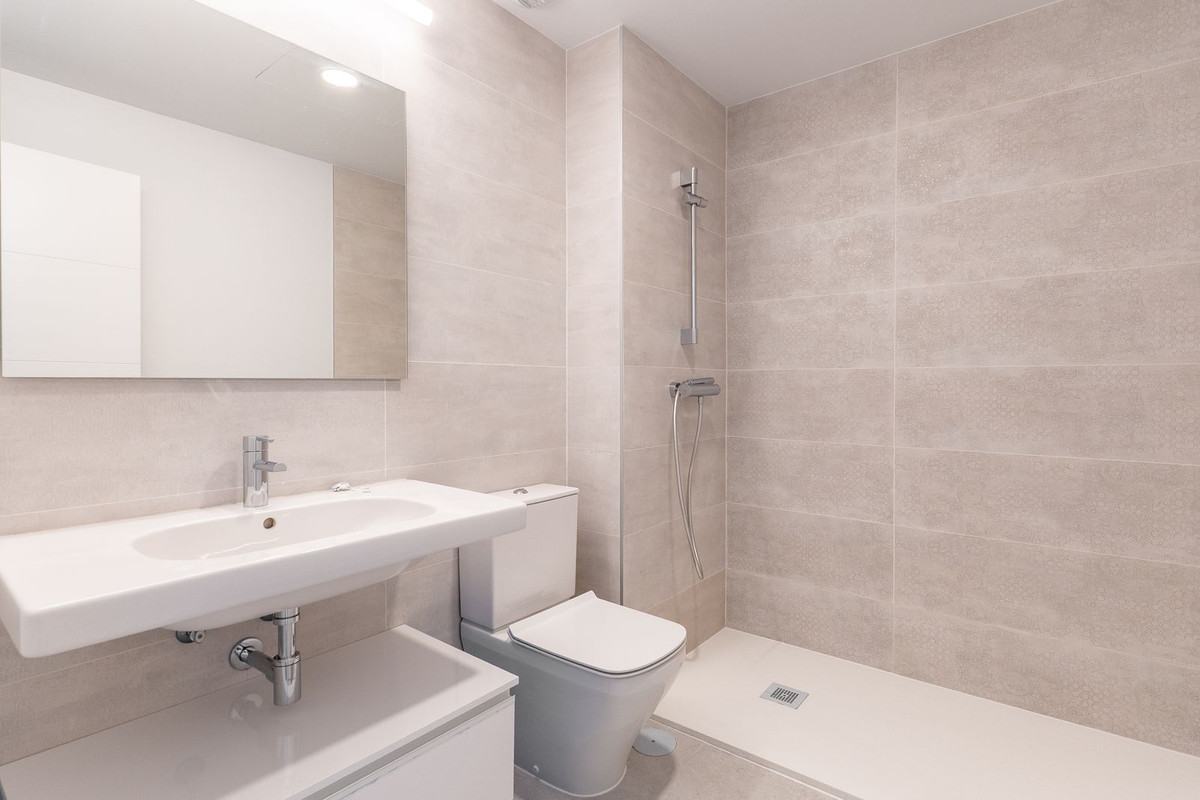 2 Bed Apartment for sale in Estepona Costa Del Sol, Málaga, Spain