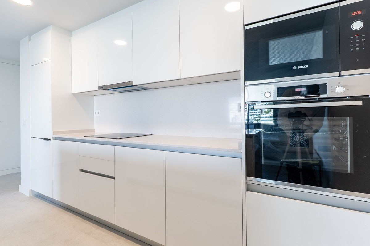 2 Bed Apartment for sale in Estepona Costa Del Sol, Málaga, Spain