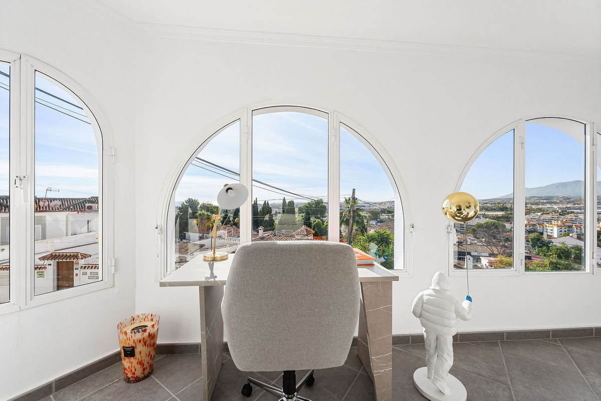 3 Bed Townhouse for sale in Nueva Andalucía Costa Del Sol, Málaga, Spain