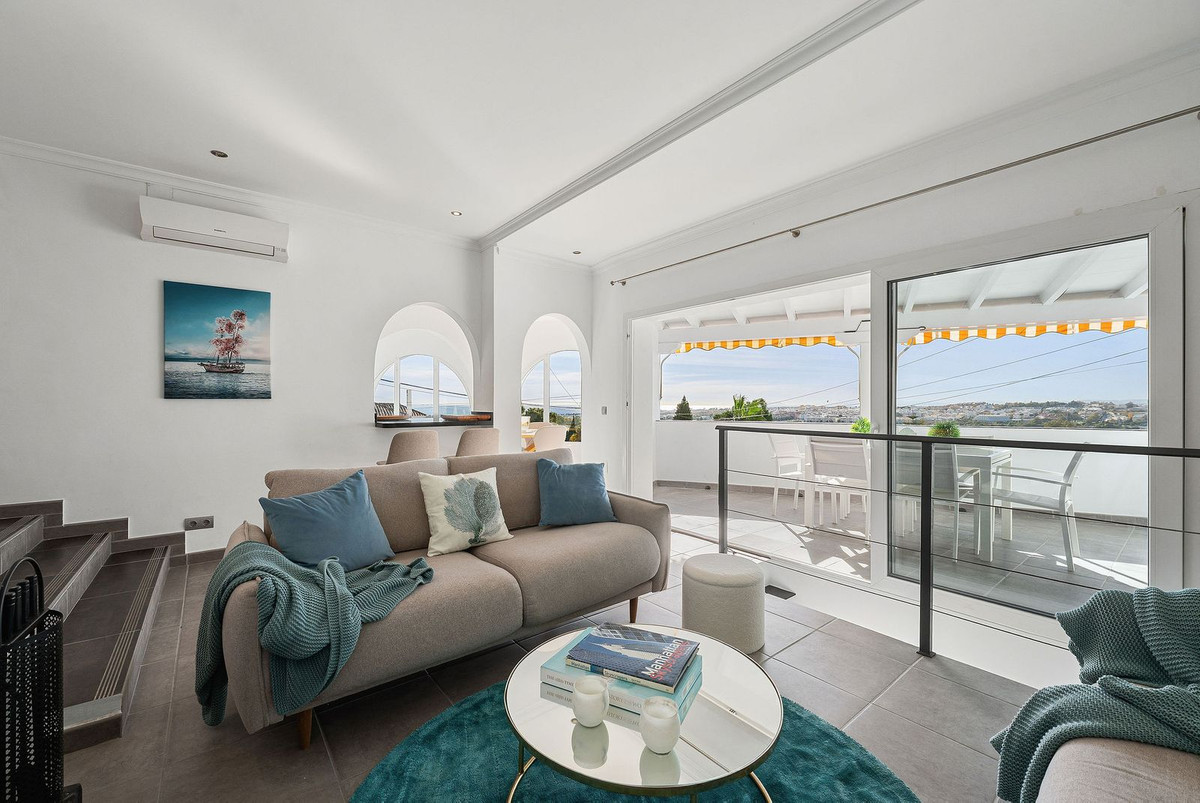3 Bed Townhouse for sale in Nueva Andalucía Costa Del Sol, Málaga, Spain