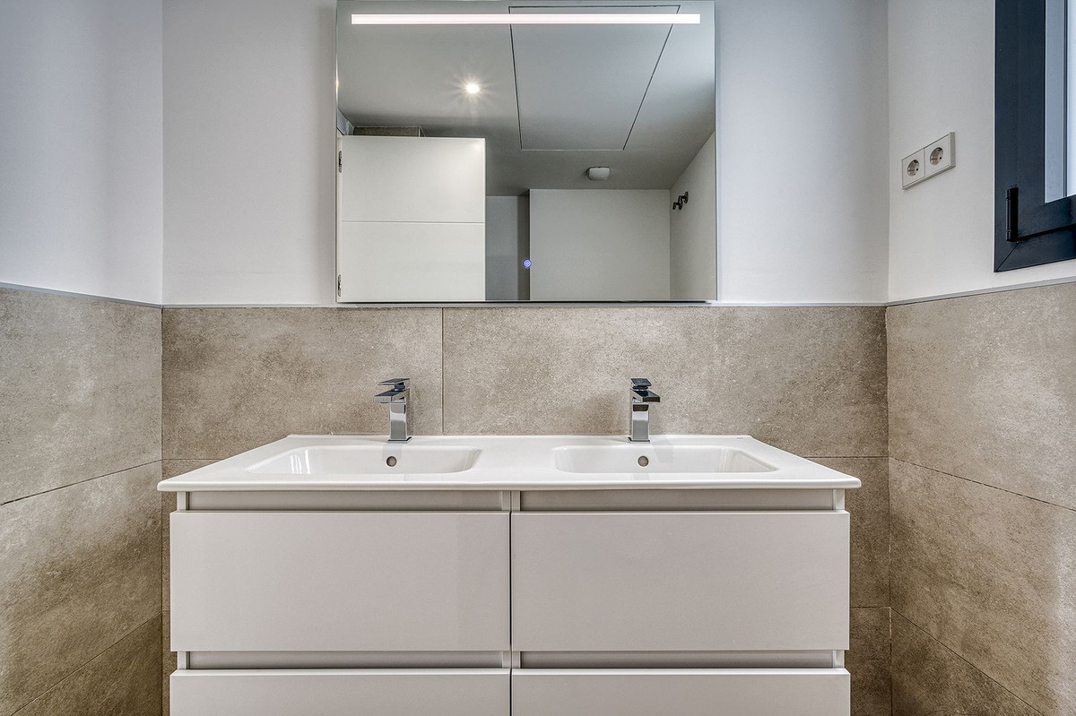 3 Bed Apartment for sale in Cancelada Costa Del Sol, Málaga, Spain