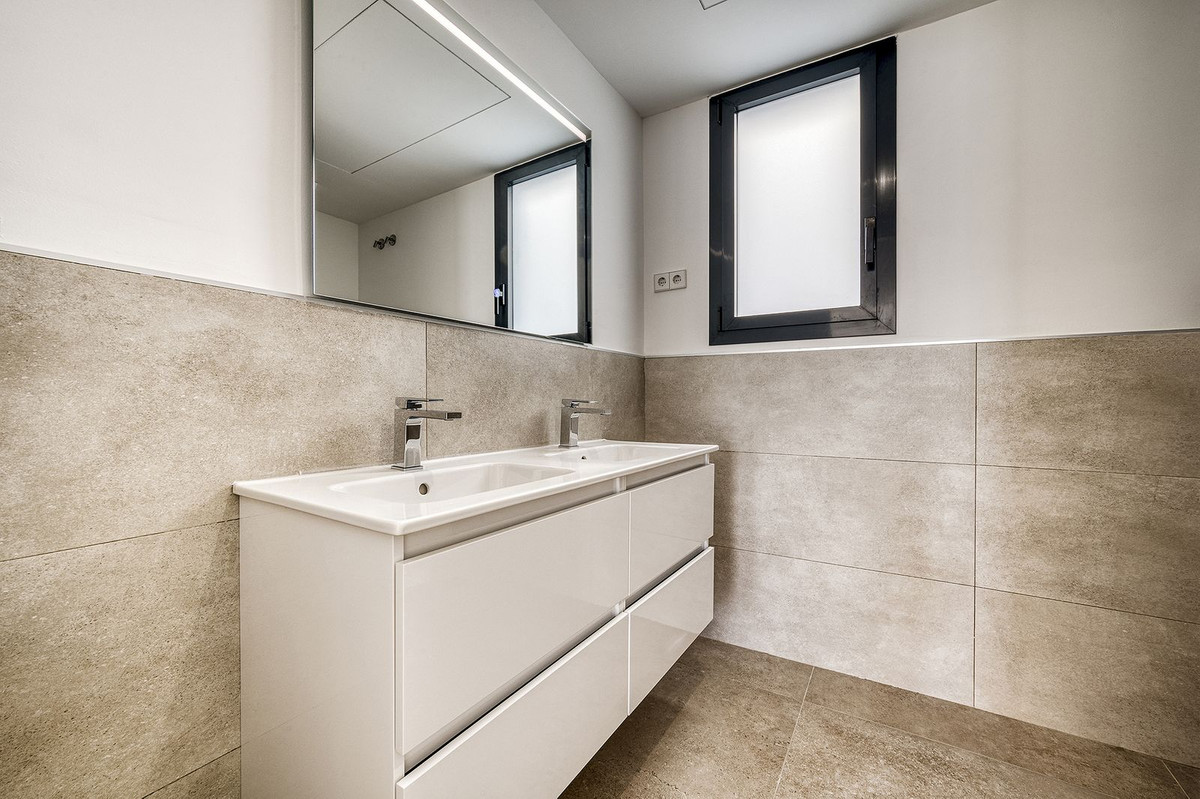 3 Bed Apartment for sale in Cancelada Costa Del Sol, Málaga, Spain