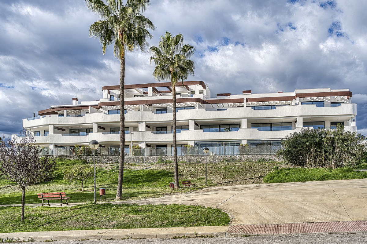 3 Bed Apartment for sale in Cancelada Costa Del Sol, Málaga, Spain