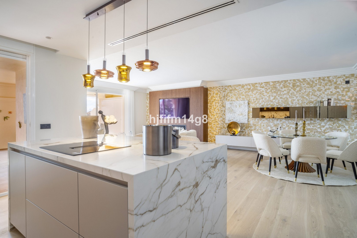 4 Bed Apartment for sale in Nueva Andalucía Costa Del Sol, Málaga, Spain