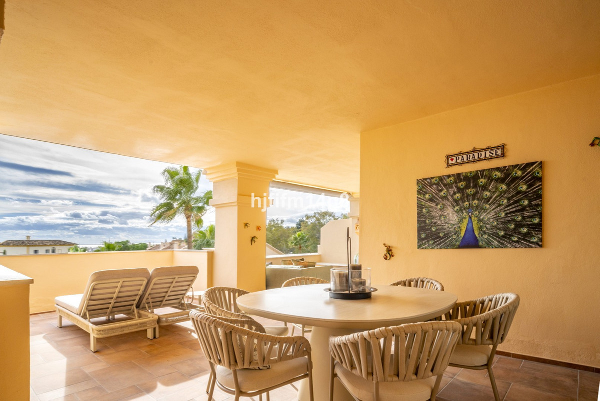 4 Bed Apartment for sale in Nueva Andalucía Costa Del Sol, Málaga, Spain