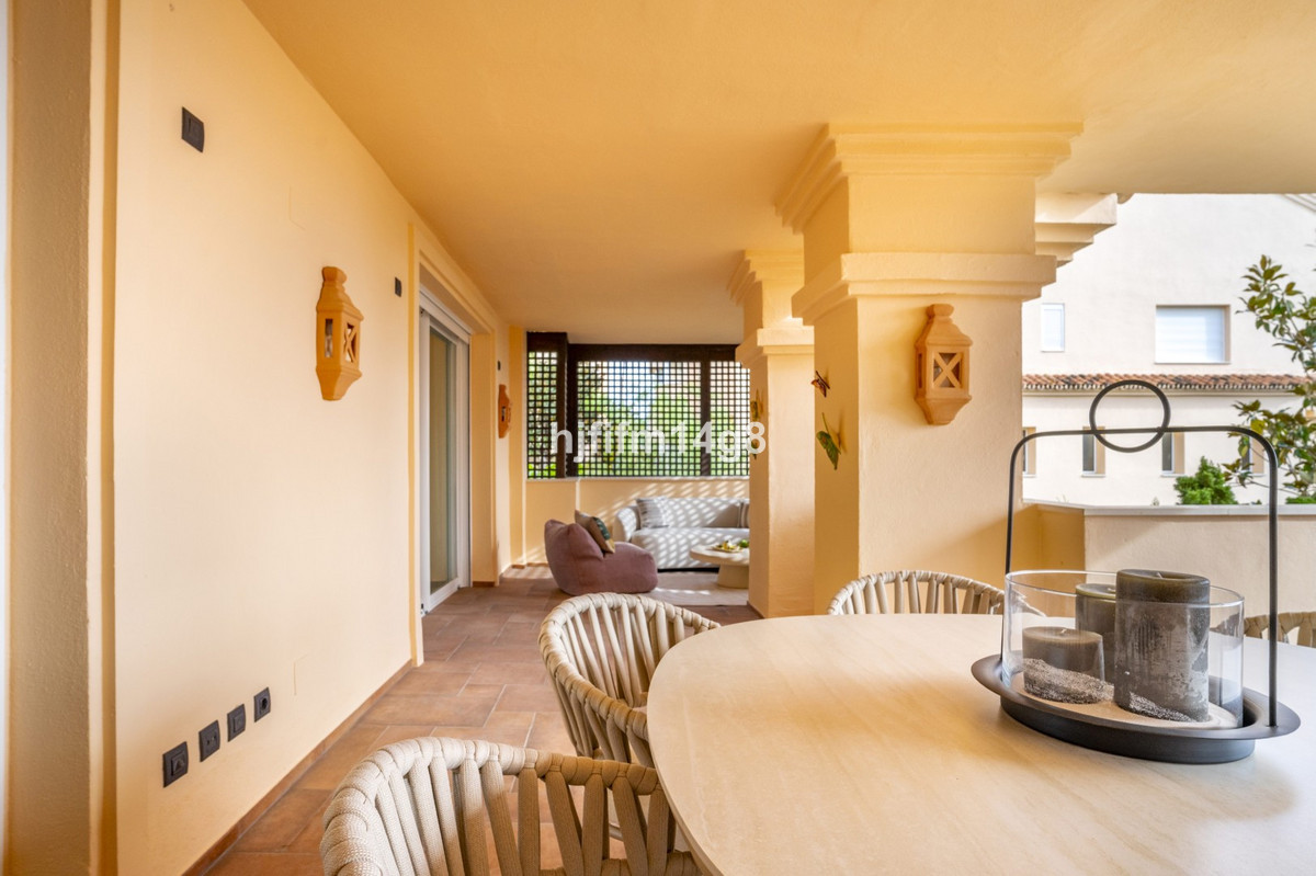 4 Bed Apartment for sale in Nueva Andalucía Costa Del Sol, Málaga, Spain