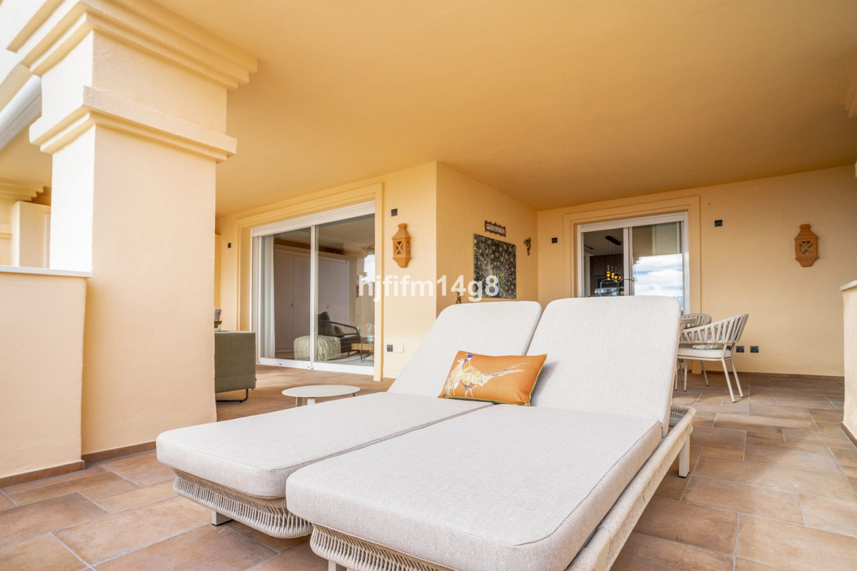 4 Bed Apartment for sale in Nueva Andalucía Costa Del Sol, Málaga, Spain