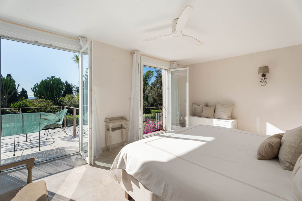 6 Bed Townhouse for sale in El Rosario Costa Del Sol, Málaga, Spain