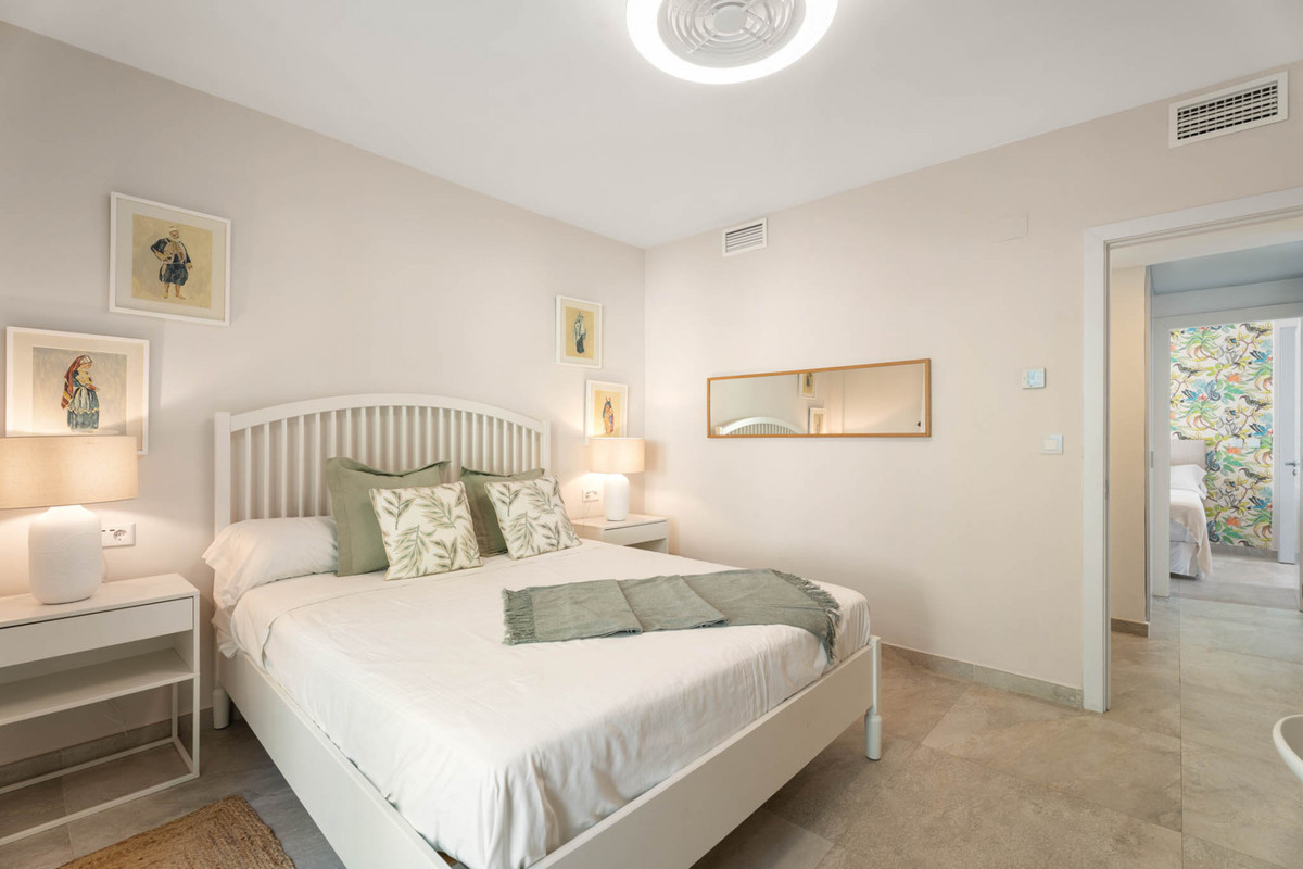 6 Bed Townhouse for sale in El Rosario Costa Del Sol, Málaga, Spain