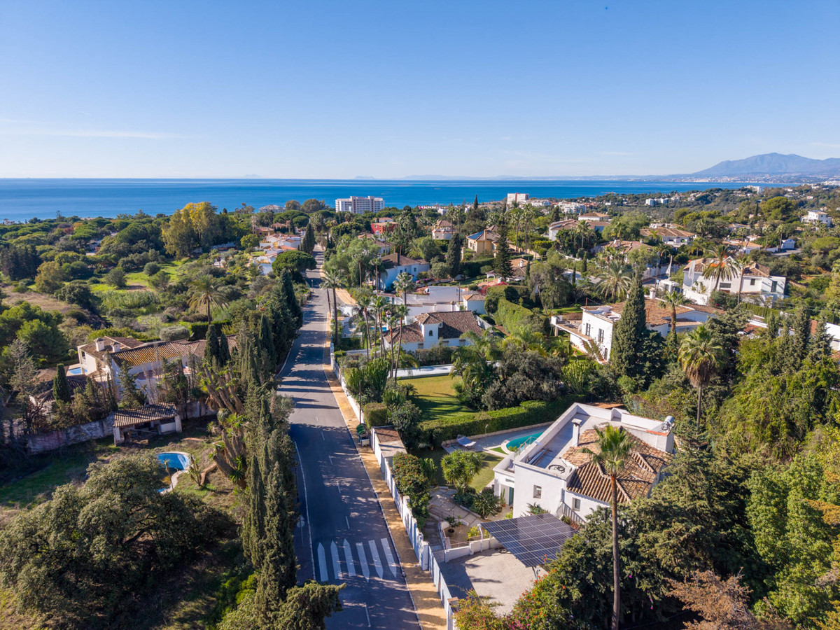 6 Bed Townhouse for sale in El Rosario Costa Del Sol, Málaga, Spain