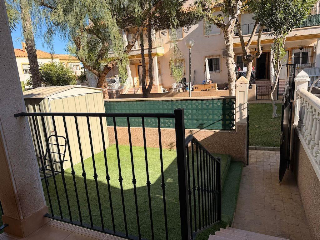 Se vende Bungalow de 2 dormitorios en Costa Blanca, Alicante, España