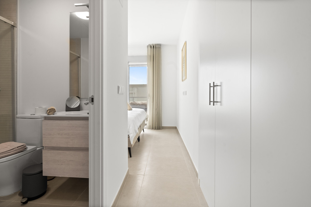 3 Bed Apartment for sale in Estepona Costa Del Sol, Málaga, Spain
